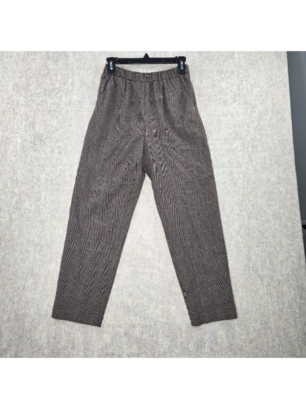 Briggs New York Women Petite Pants Brown Size 4P Relaxed Fit Plaid Elastic Waist